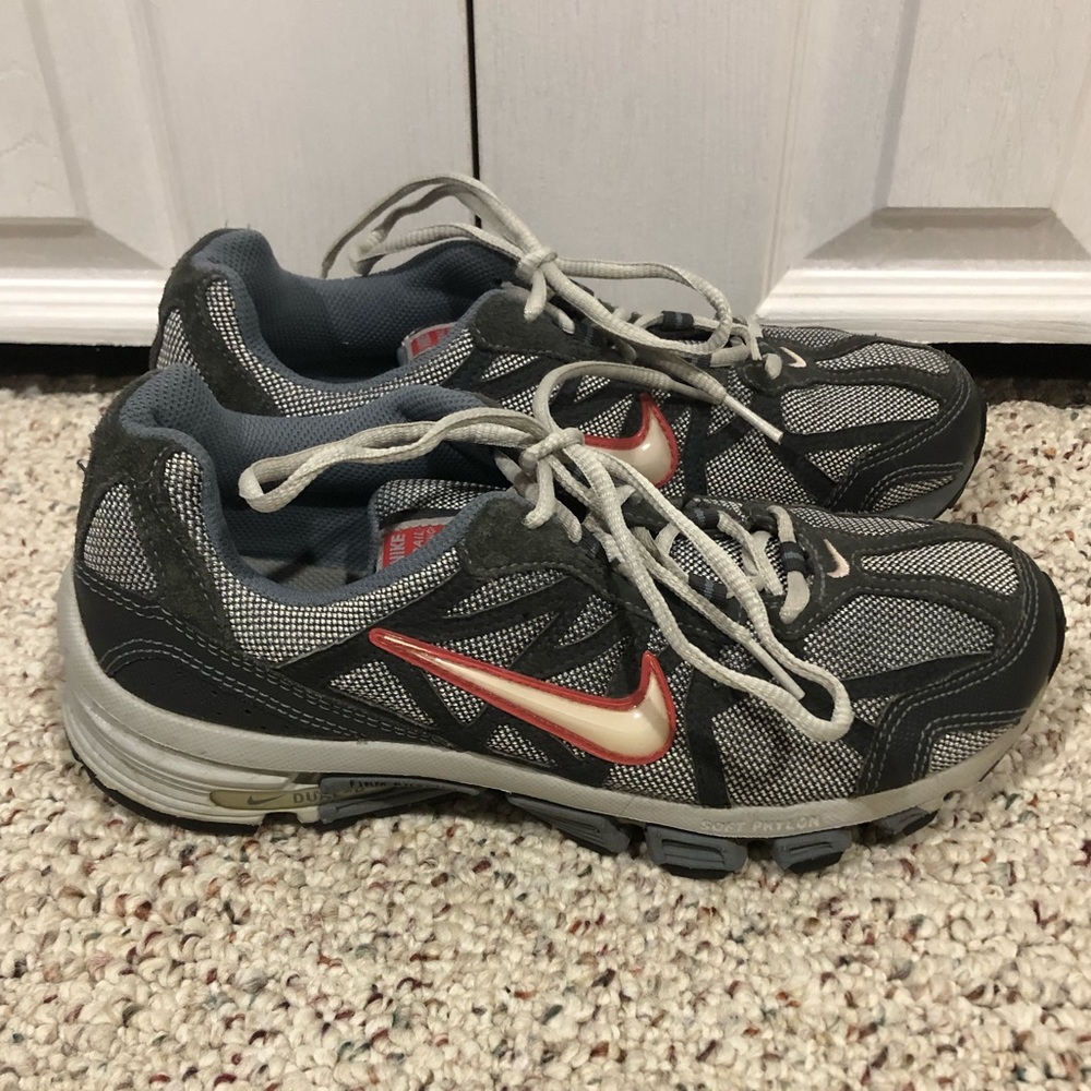 Nike women’s size 9 gray trail running shoes.